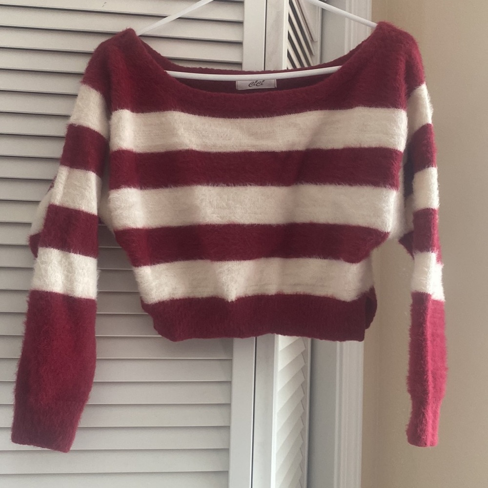 Cropped Sweater - Picture 3 of 4